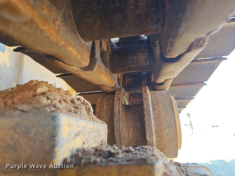 image for item NP9371 2013 John Deere 700K XLT dozer