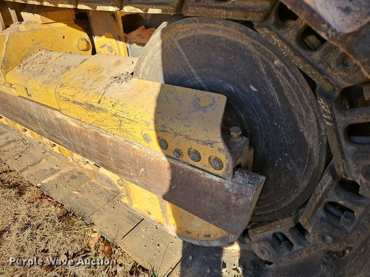 image for item NP9371 2013 John Deere 700K XLT dozer