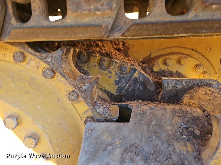 image for item NP9371 2013 John Deere 700K XLT dozer