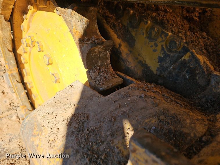 image for item NP9371 2013 John Deere 700K XLT dozer