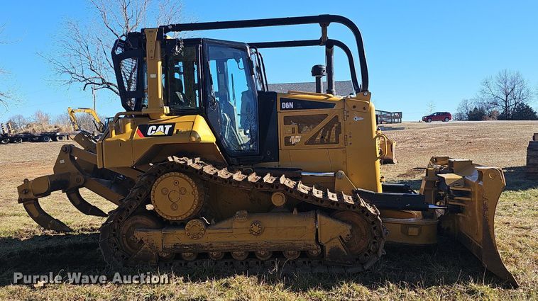 image for item NP9372 2014 Caterpillar D6N XL dozer