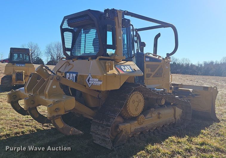 image for item NP9372 2014 Caterpillar D6N XL dozer