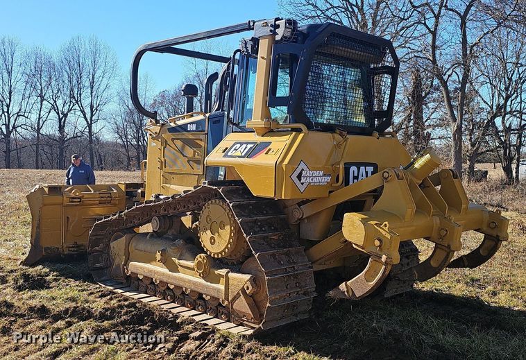 image for item NP9372 2014 Caterpillar D6N XL dozer