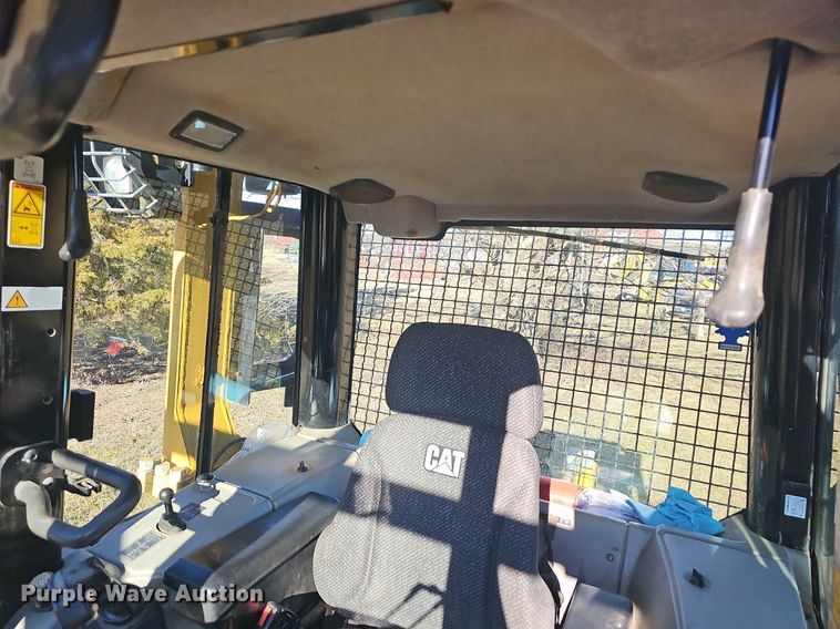 image for item NP9372 2014 Caterpillar D6N XL dozer