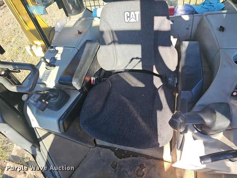 image for item NP9372 2014 Caterpillar D6N XL dozer