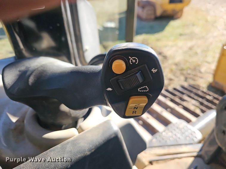 image for item NP9372 2014 Caterpillar D6N XL dozer