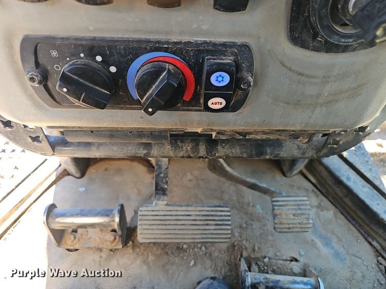 image for item NP9372 2014 Caterpillar D6N XL dozer