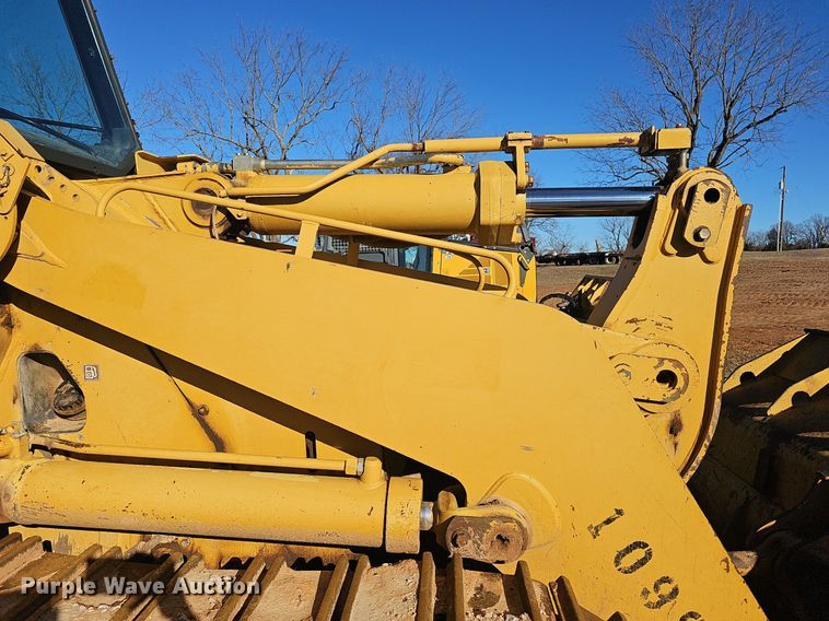 image for item NP9373 2002 Caterpillar 963C track loader