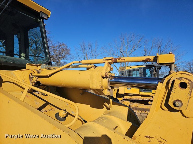 image for item NP9373 2002 Caterpillar 963C track loader