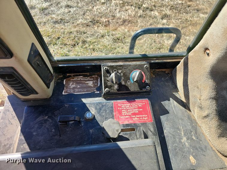 image for item NP9373 2002 Caterpillar 963C track loader