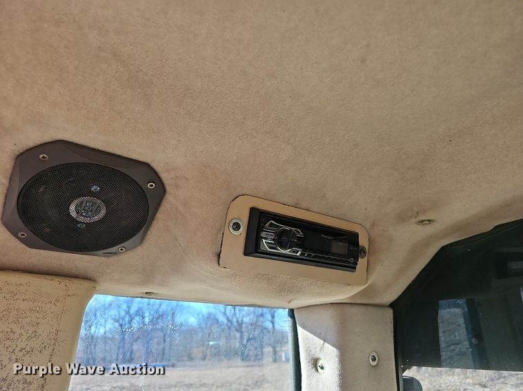 image for item NP9373 2002 Caterpillar 963C track loader