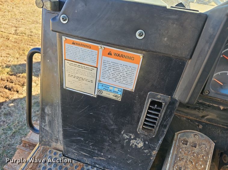 image for item NP9373 2002 Caterpillar 963C track loader