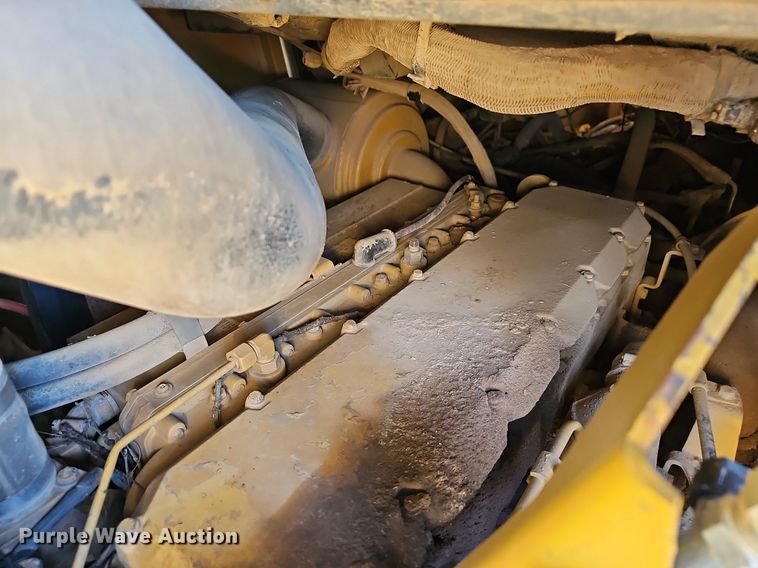 image for item NP9373 2002 Caterpillar 963C track loader