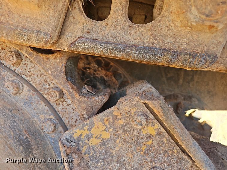 image for item NP9373 2002 Caterpillar 963C track loader