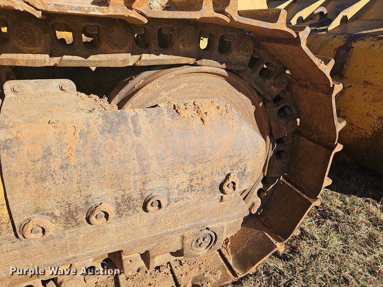 image for item NP9373 2002 Caterpillar 963C track loader