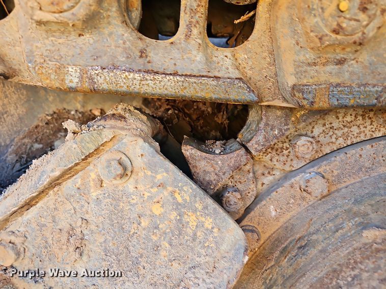 image for item NP9373 2002 Caterpillar 963C track loader