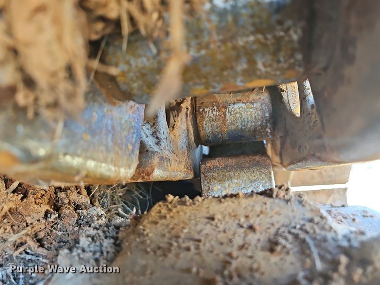 image for item NP9373 2002 Caterpillar 963C track loader