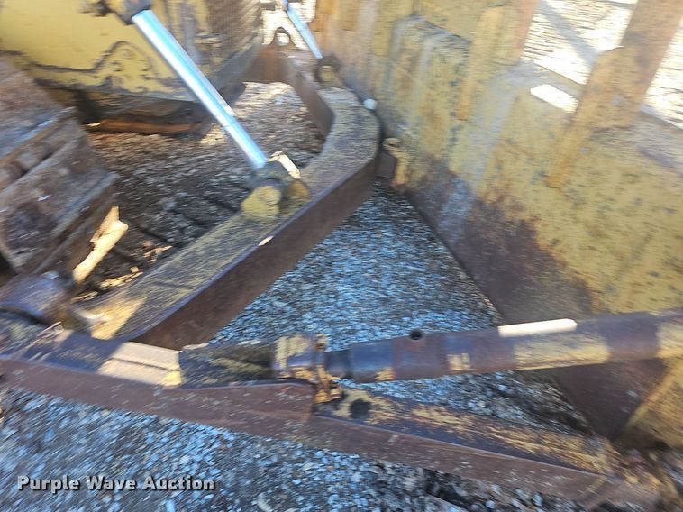 image for item NP9374 1968 Caterpillar D6C dozer