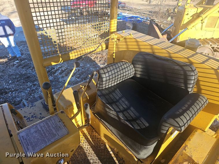 image for item NP9374 1968 Caterpillar D6C dozer