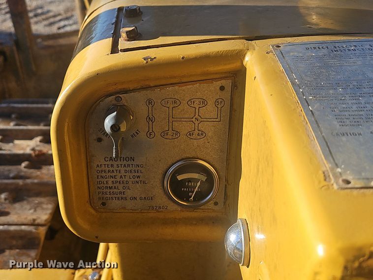 image for item NP9374 1968 Caterpillar D6C dozer