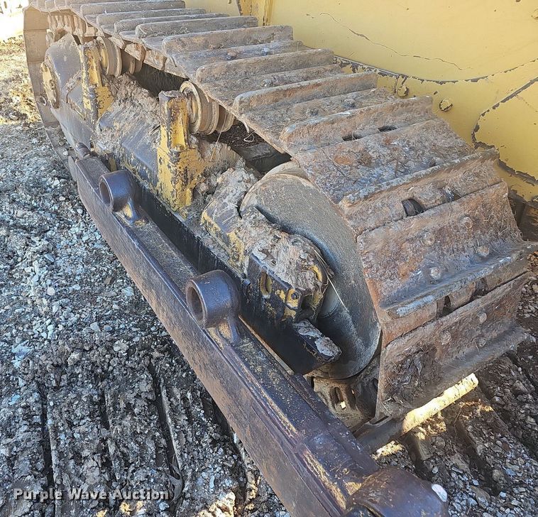 image for item NP9374 1968 Caterpillar D6C dozer