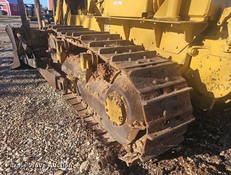 image for item NP9374 1968 Caterpillar D6C dozer