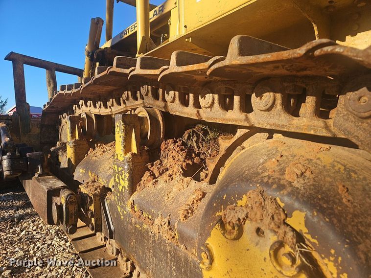 image for item NP9374 1968 Caterpillar D6C dozer