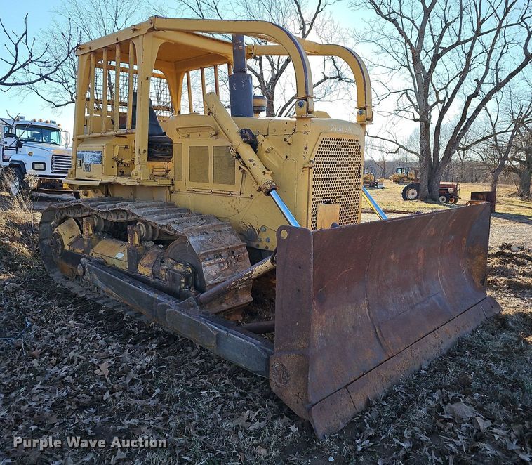 image for item NP9375 1981 Caterpillar D6D dozer