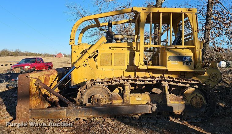 image for item NP9375 1981 Caterpillar D6D dozer