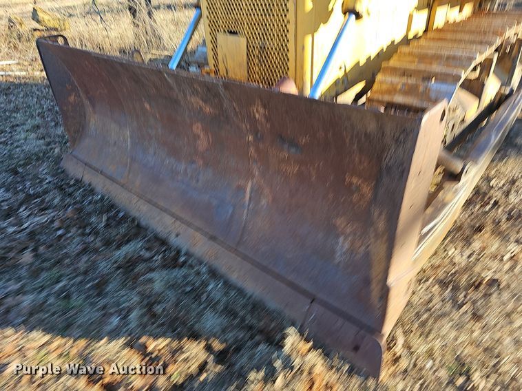 image for item NP9375 1981 Caterpillar D6D dozer