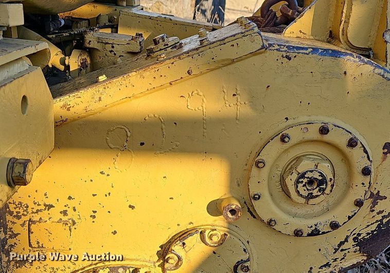image for item NP9375 1981 Caterpillar D6D dozer
