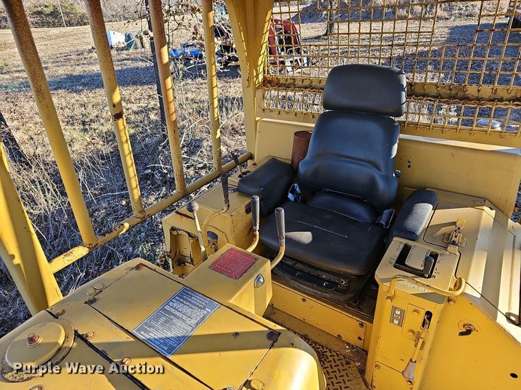 image for item NP9375 1981 Caterpillar D6D dozer