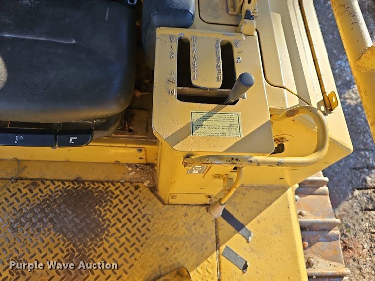 image for item NP9375 1981 Caterpillar D6D dozer