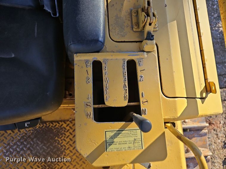 image for item NP9375 1981 Caterpillar D6D dozer