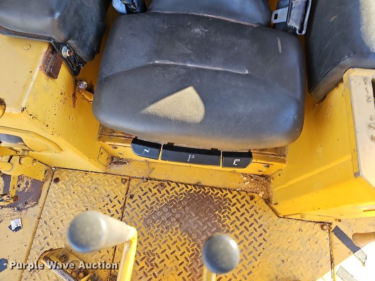 image for item NP9375 1981 Caterpillar D6D dozer