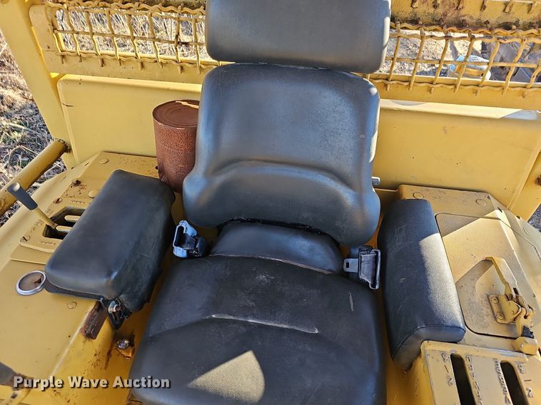 image for item NP9375 1981 Caterpillar D6D dozer