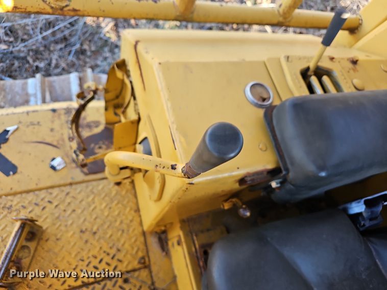 image for item NP9375 1981 Caterpillar D6D dozer