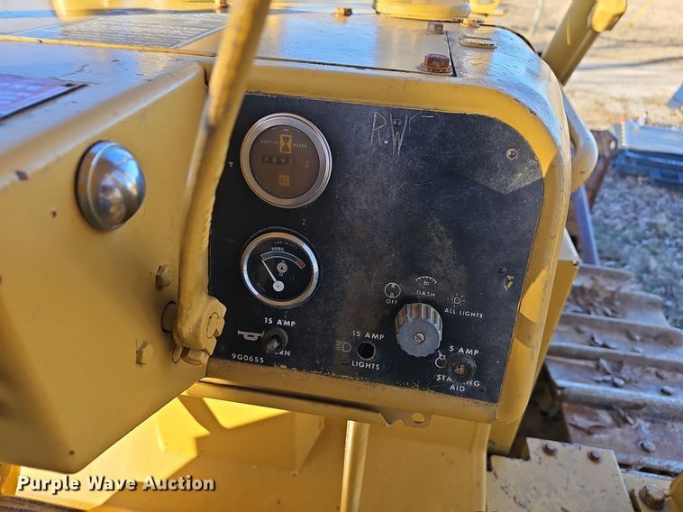 image for item NP9375 1981 Caterpillar D6D dozer