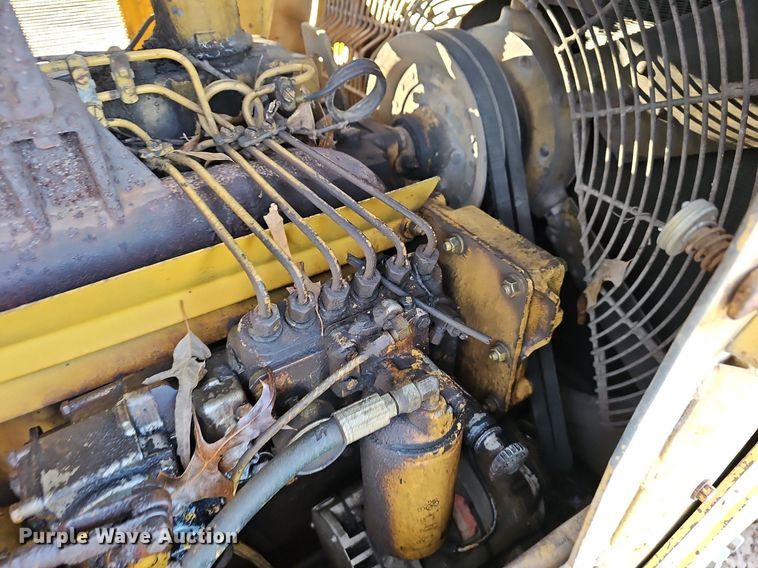 image for item NP9375 1981 Caterpillar D6D dozer