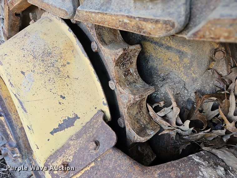 image for item NP9375 1981 Caterpillar D6D dozer