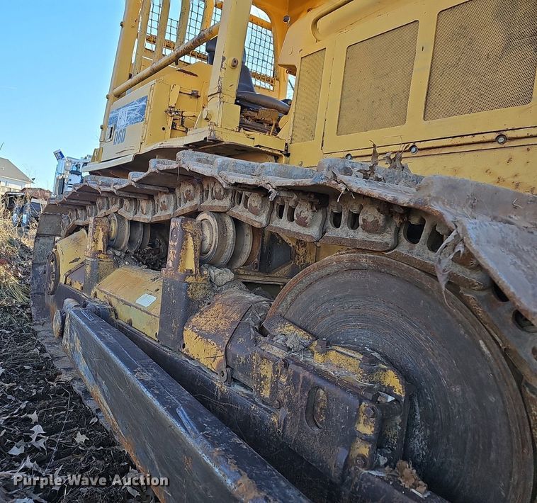 image for item NP9375 1981 Caterpillar D6D dozer