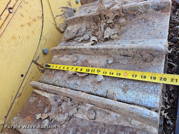 image for item NP9375 1981 Caterpillar D6D dozer