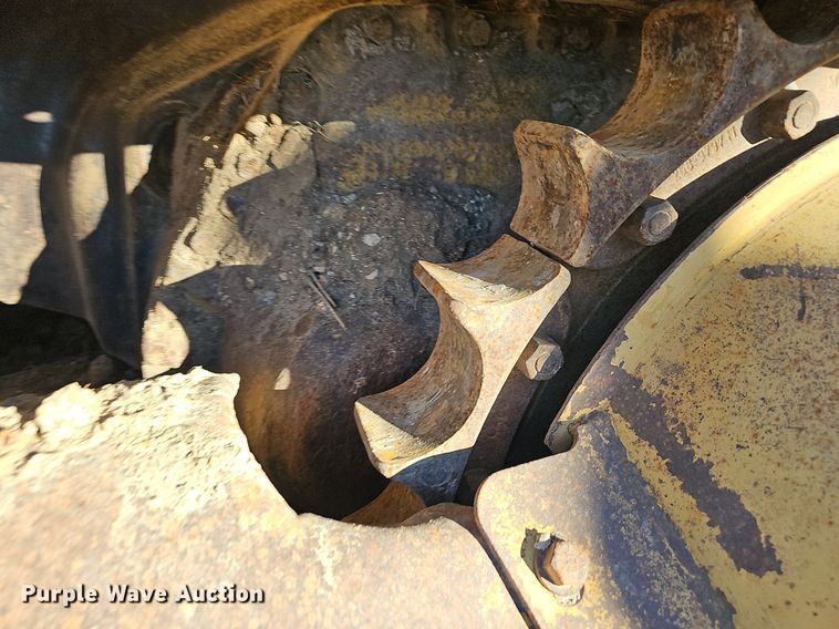 image for item NP9375 1981 Caterpillar D6D dozer