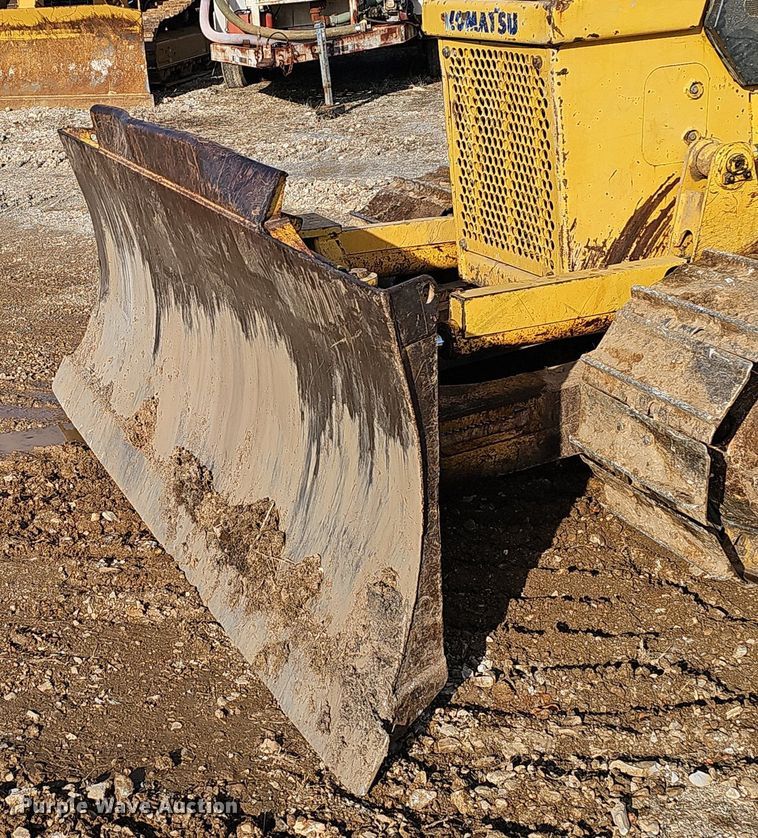 image for item NP9379 2007 Komatsu D39 EX-21 dozer