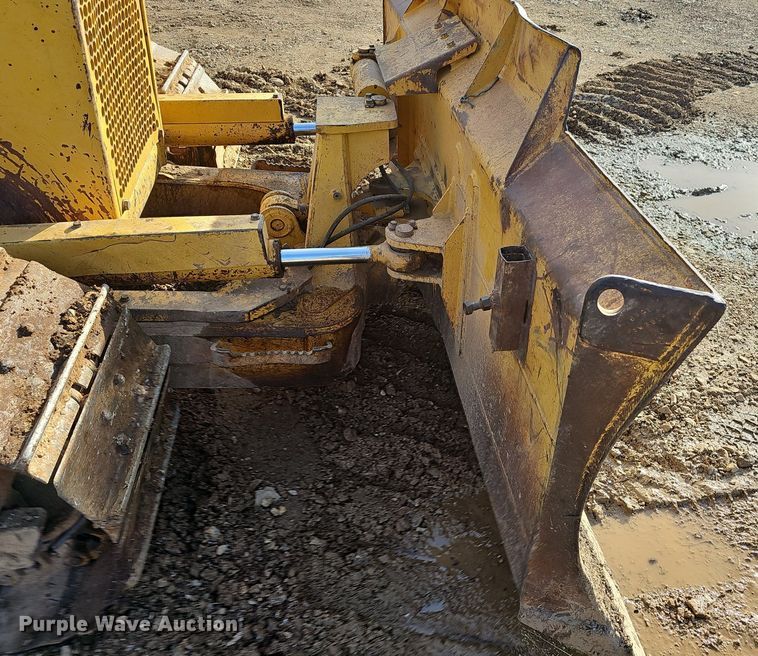image for item NP9379 2007 Komatsu D39 EX-21 dozer