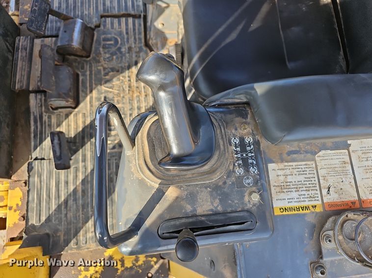 image for item NP9379 2007 Komatsu D39 EX-21 dozer