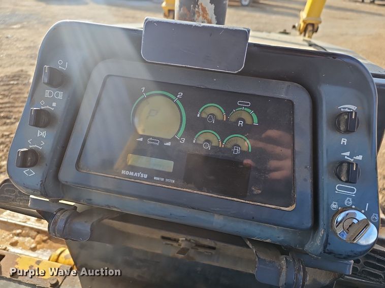 image for item NP9379 2007 Komatsu D39 EX-21 dozer