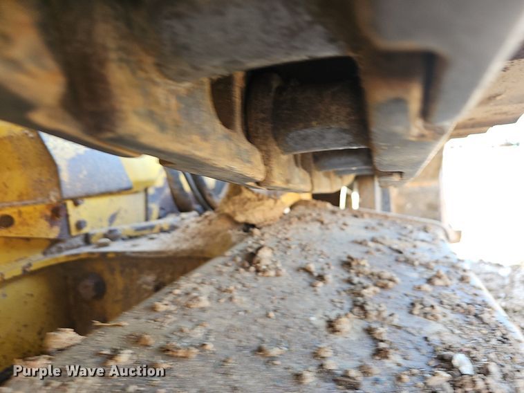 image for item NP9379 2007 Komatsu D39 EX-21 dozer