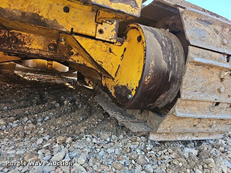 image for item NP9379 2007 Komatsu D39 EX-21 dozer