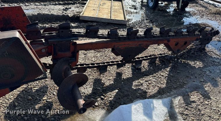 image for item NS9206 Ditch Witch  R65 trencher